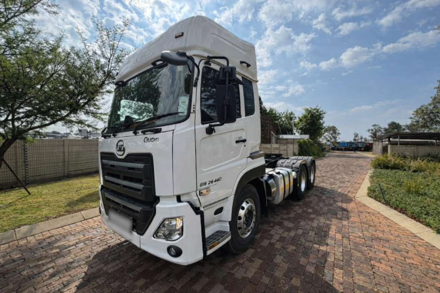 Nissan Diesel - Image 2